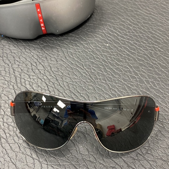 New Prada SPS 54H Aviator Sunglasses Black Gunmetal New! - Picture 2 of 14